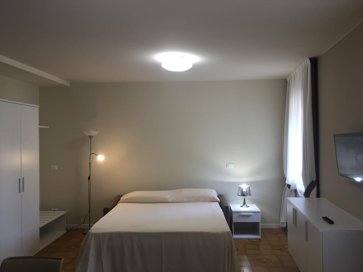 데센자노델가르다 Casa Tunina 아파트 외부 사진